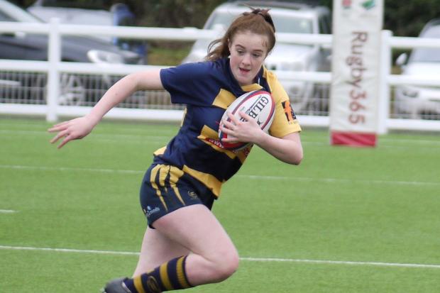 Keira Hambridge on the ball for Worcester girls' under 15s. Picture: WORCESTER RUGBY CLUB