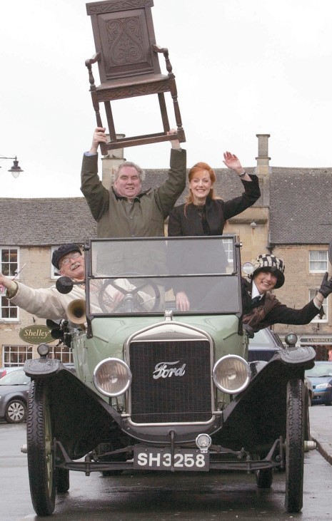 A 1924 vintage Model T Ford helped launch the Cotswold Art & Antiques Fortnight in October 2006