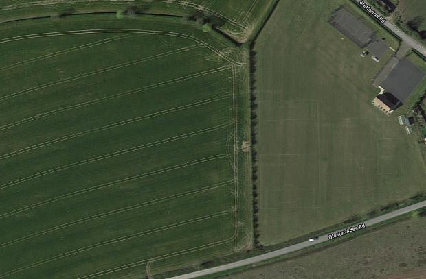Evesham Journal: Honeybourne Harriers current site (right) and the land they intend to purchase off a local farmer (left)
