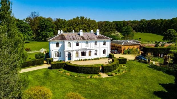 Evesham Journal: A 10-bedroom country house for sale in Shrawley