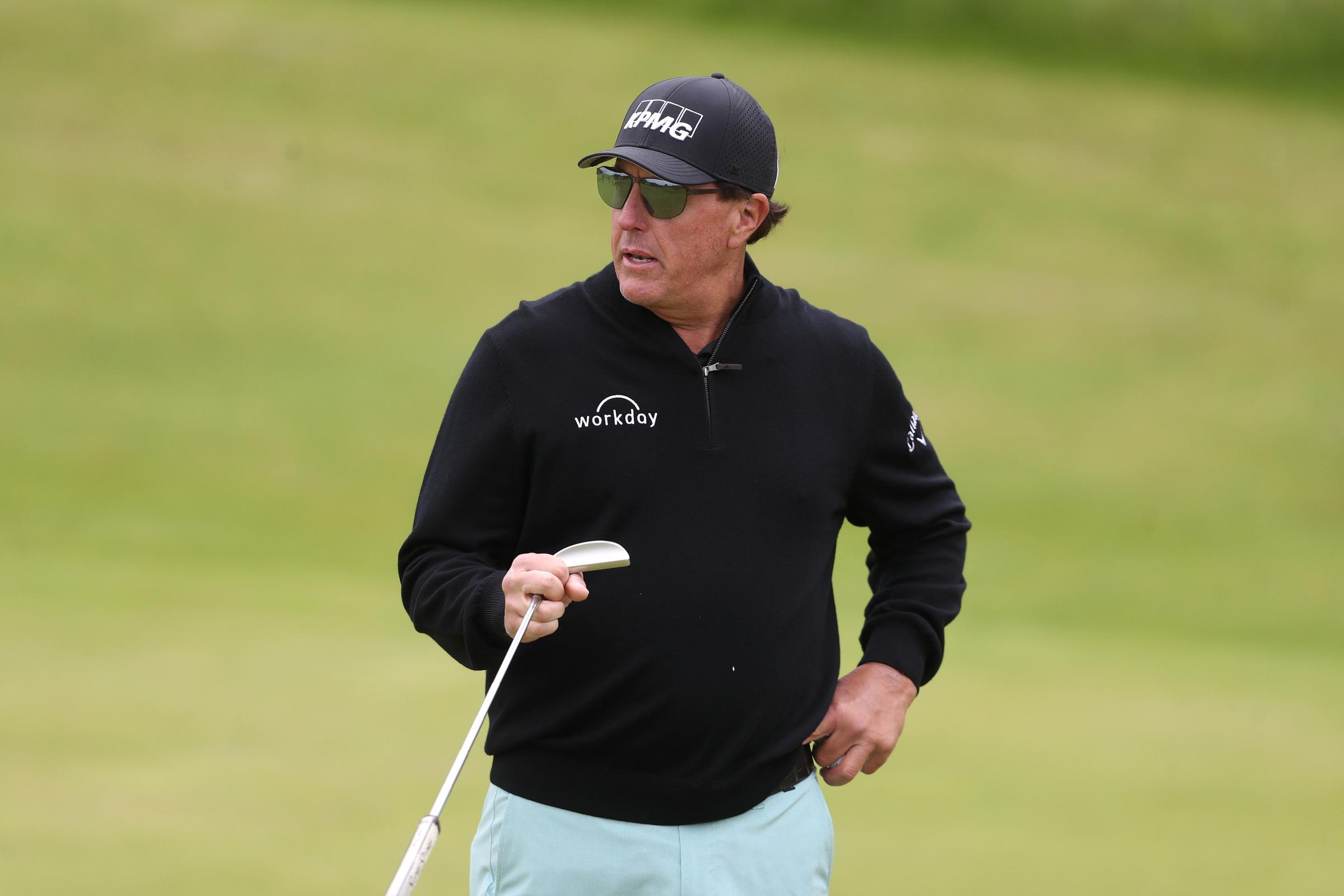 Defending champion Phil Mickelson withdraws from US PGA Championship - Vimarsana News