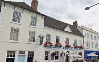Wetherspoon pub, The Old Swanne Inne, has closed after a leak.